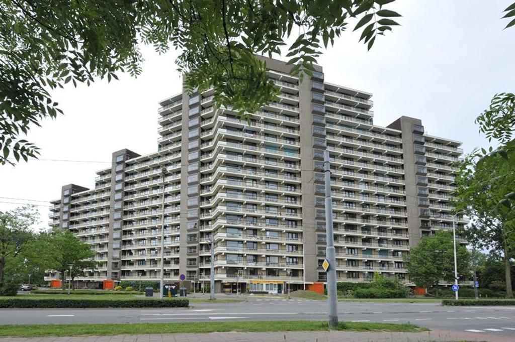 Wonen op de 16e met ruim balkon - Afbeelding 1
