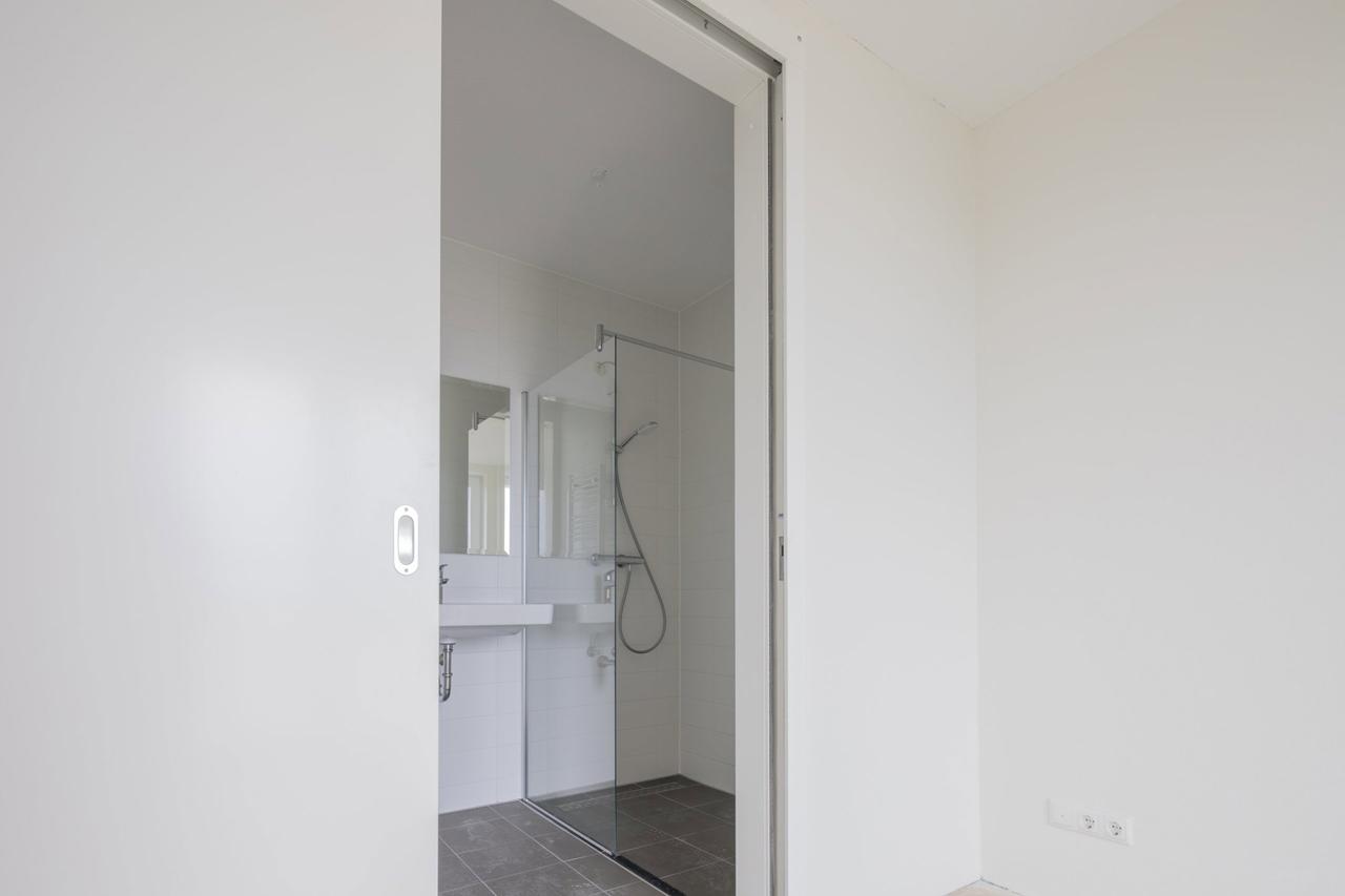 New-build apartment with balcony and A++ rating - Image 6