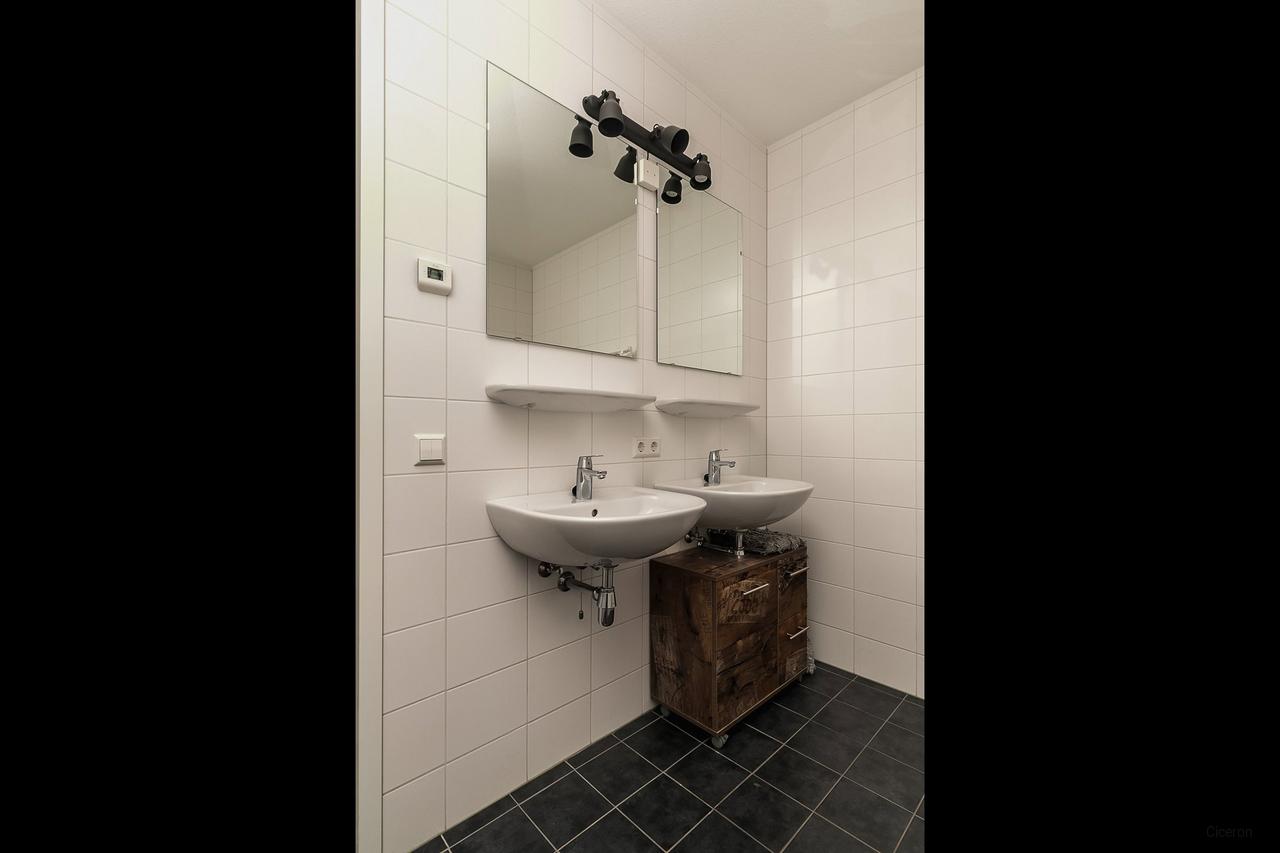 115 m² of living space overlooking Markthal - Image 4