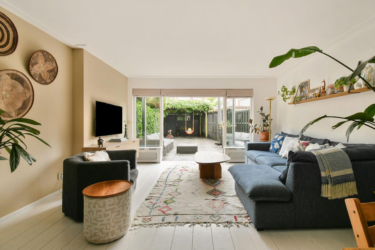 Four bedrooms and a south-facing garden - Image 3