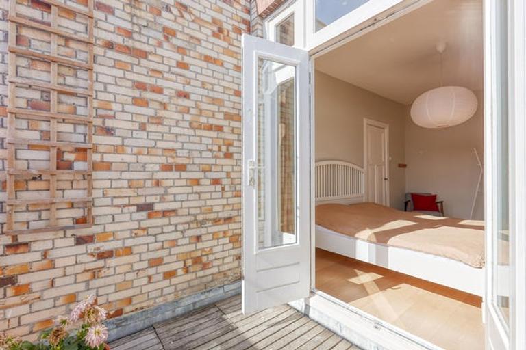 4 Bedrooms & Southwest-Facing Balcony - Image 17