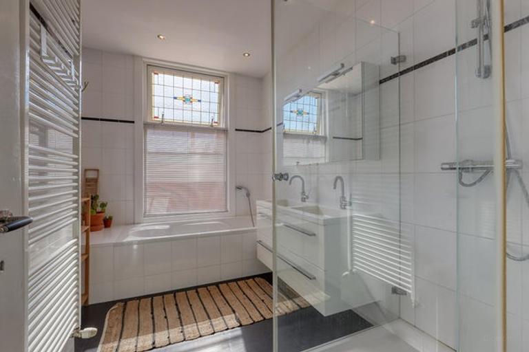 4 Bedrooms & Southwest-Facing Balcony - Image 19