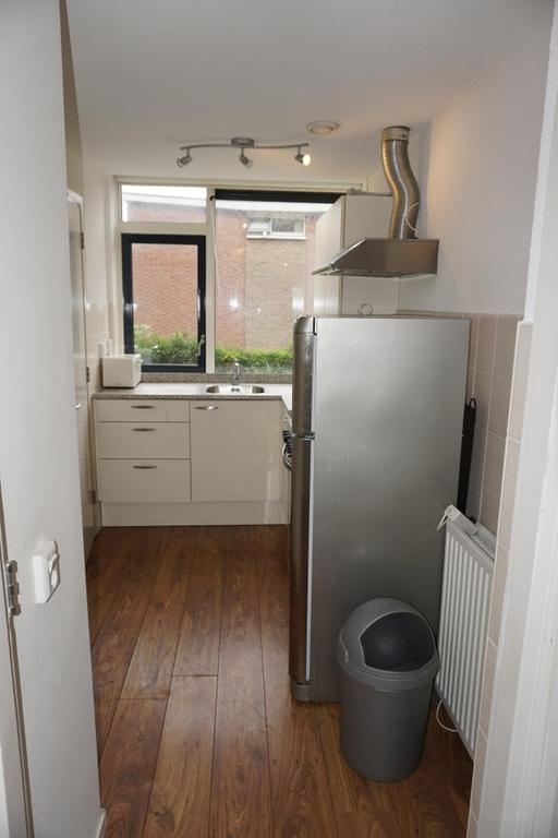 Gemeubileerde studentenkamer met tuin en balkon - Afbeelding 5