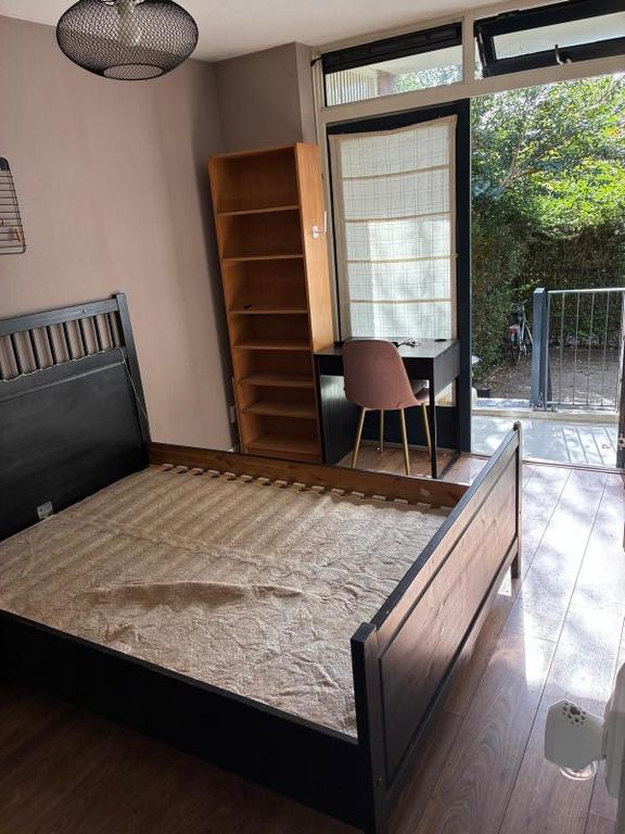 Gemeubileerde studentenkamer met tuin en balkon - Afbeelding 8