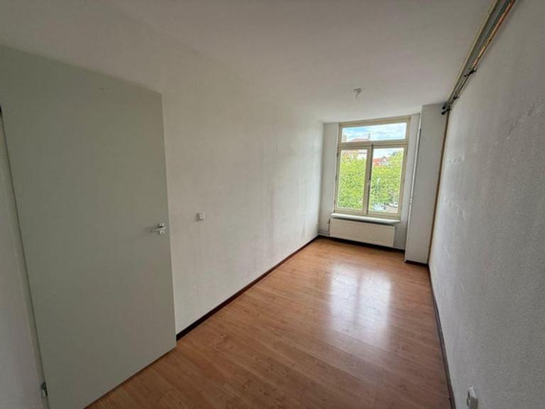 Two bedrooms overlooking the Schinkel - Image 5