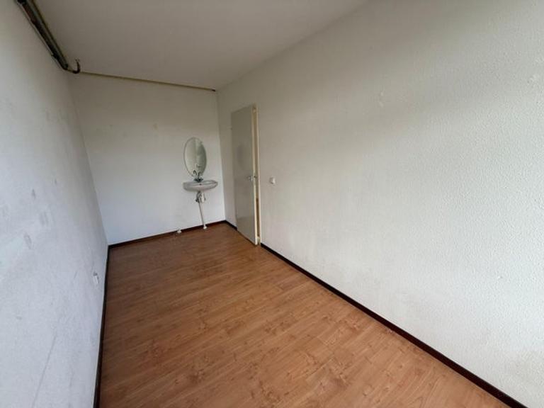 Two bedrooms overlooking the Schinkel - Image 6