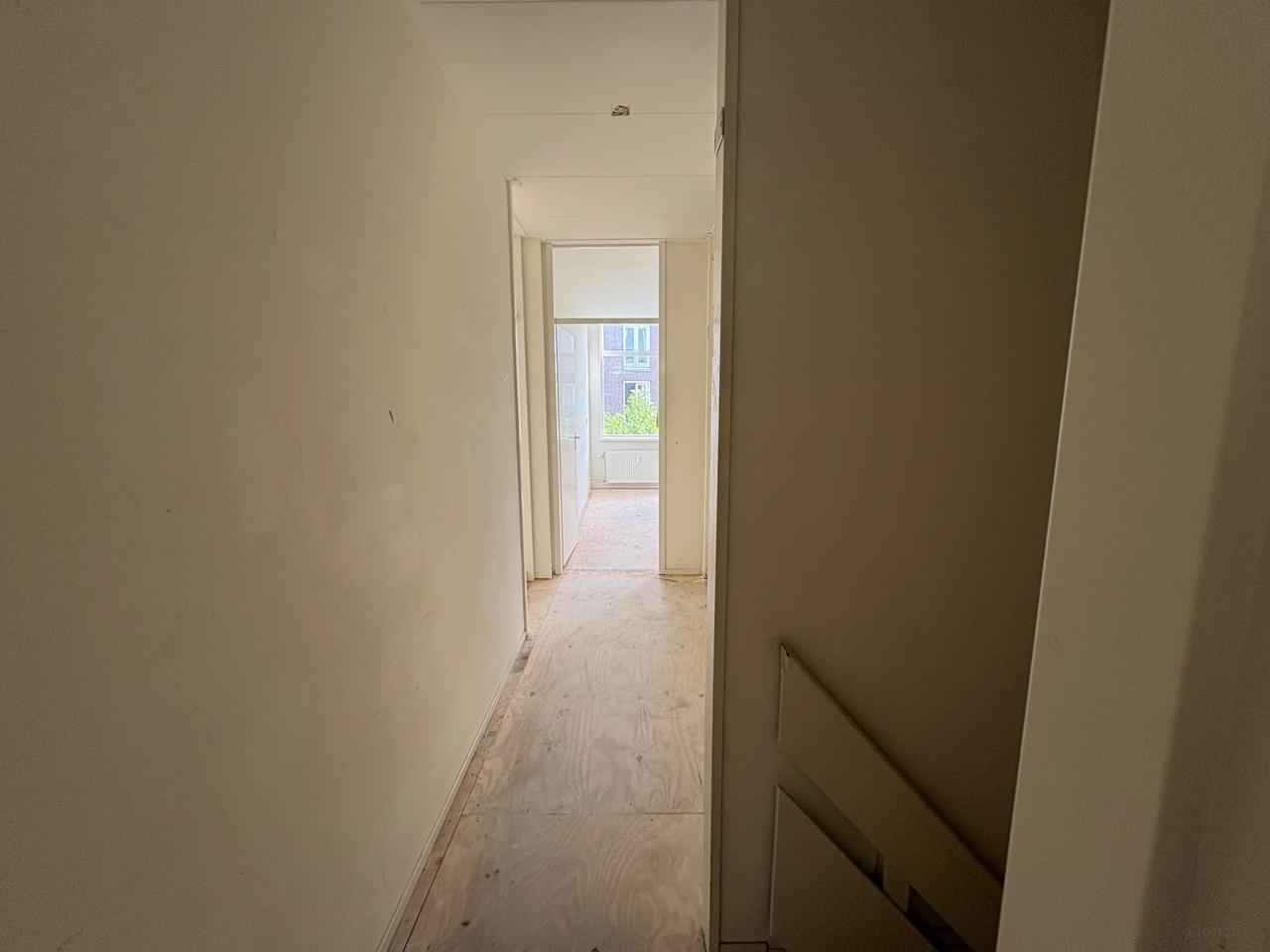 122 m² and three bedrooms in Rotterdam-Cool - Image 10