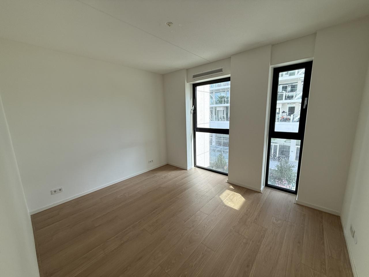 80 m² met twee slaapkamers en zuidbalkon - Afbeelding 1