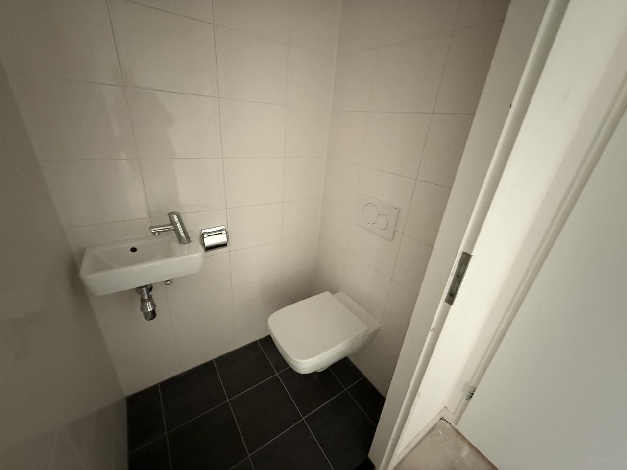 80 m² met twee slaapkamers en zuidbalkon - Afbeelding 2