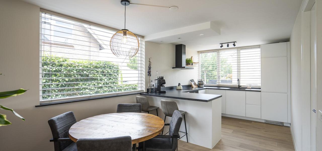Five bedrooms, garden and private garage - Image 9