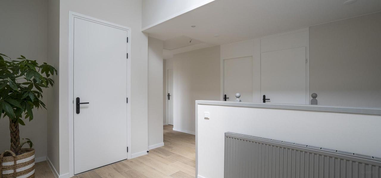 Five bedrooms, garden and private garage - Image 20