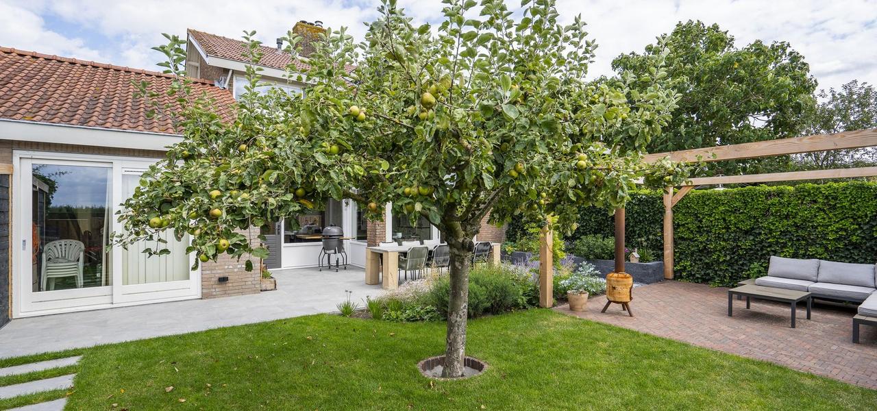 Five bedrooms, garden and private garage - Image 33