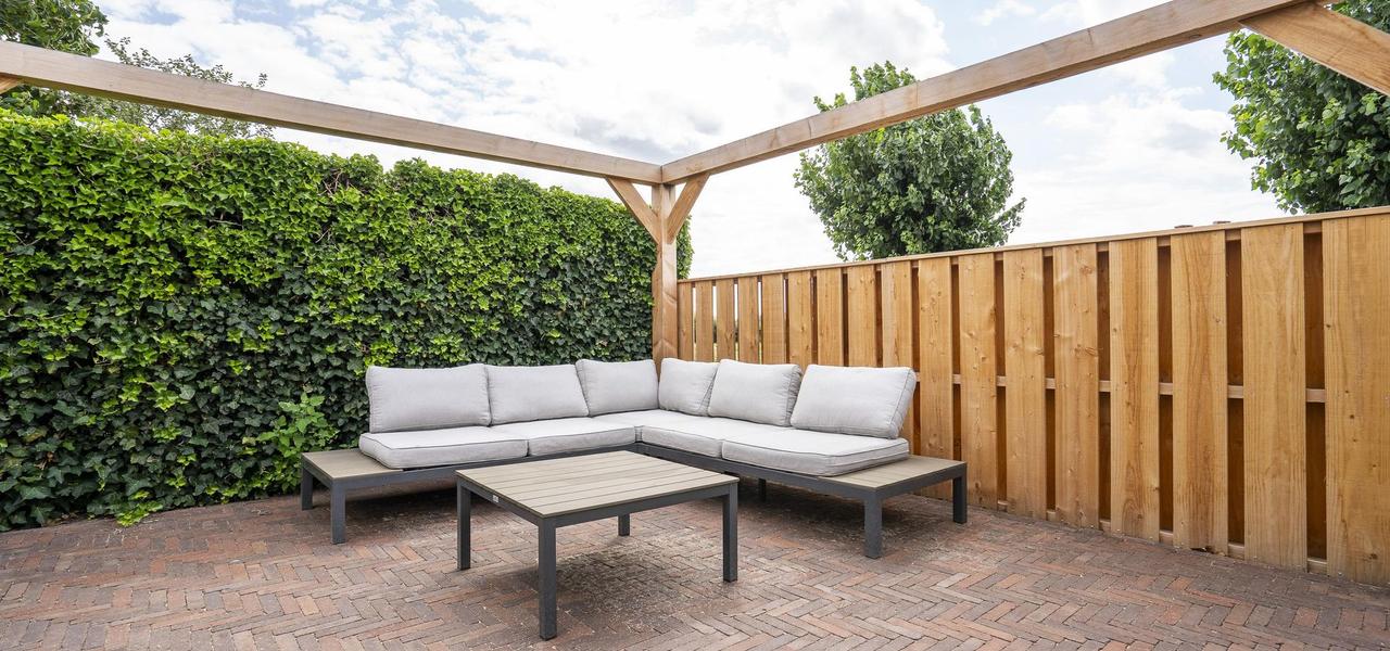Five bedrooms, garden and private garage - Image 35