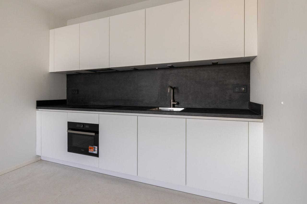 Licht driekamerappartement met stadsuitzicht - Afbeelding 3