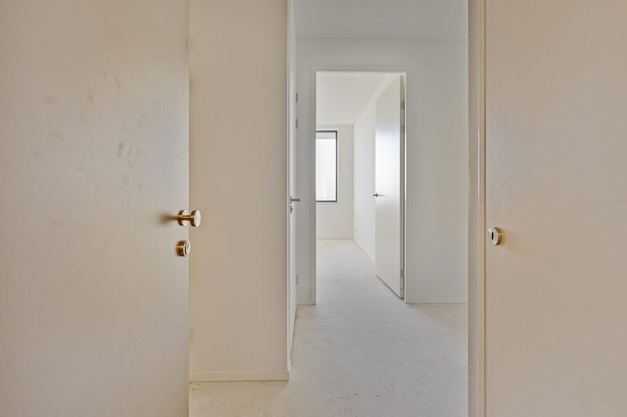 Licht driekamerappartement met stadsuitzicht - Afbeelding 6