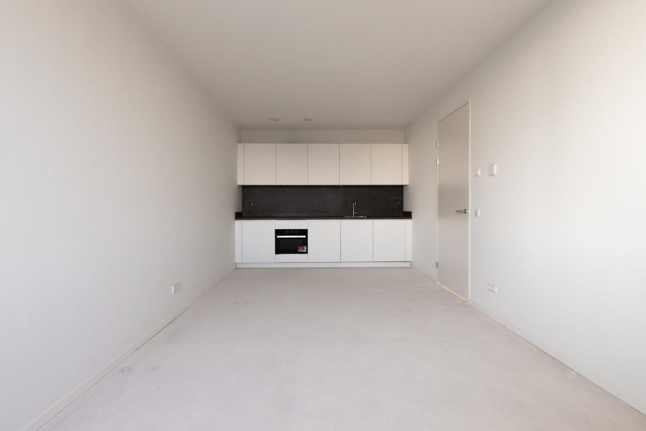 Licht driekamerappartement met stadsuitzicht - Afbeelding 8