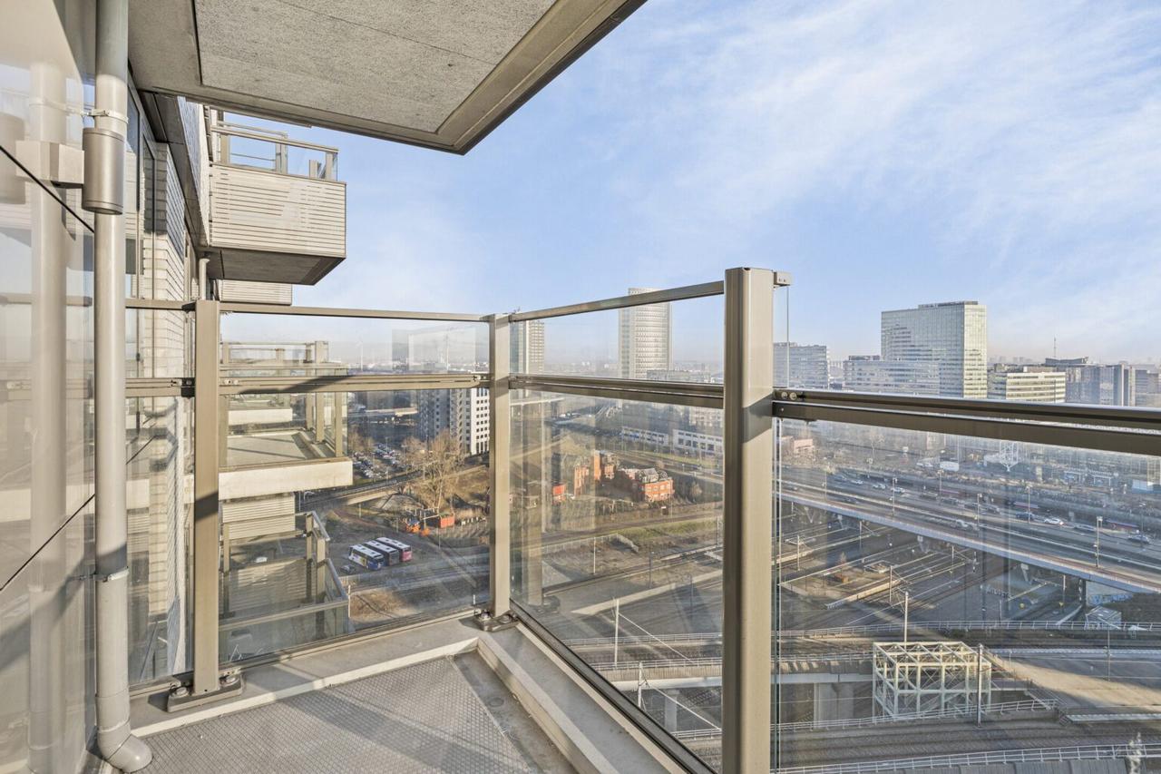 Licht driekamerappartement met stadsuitzicht - Afbeelding 17