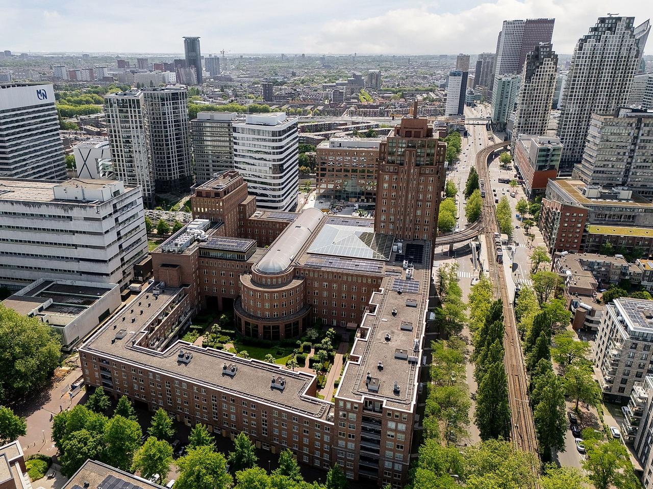 143 m² wonen in hartje Bezuidenhout - Afbeelding 1