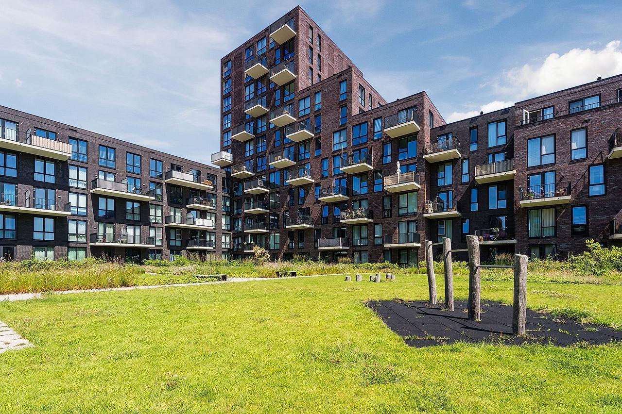 Licht 3-kamerappartement met vloerverwarming - Afbeelding 1