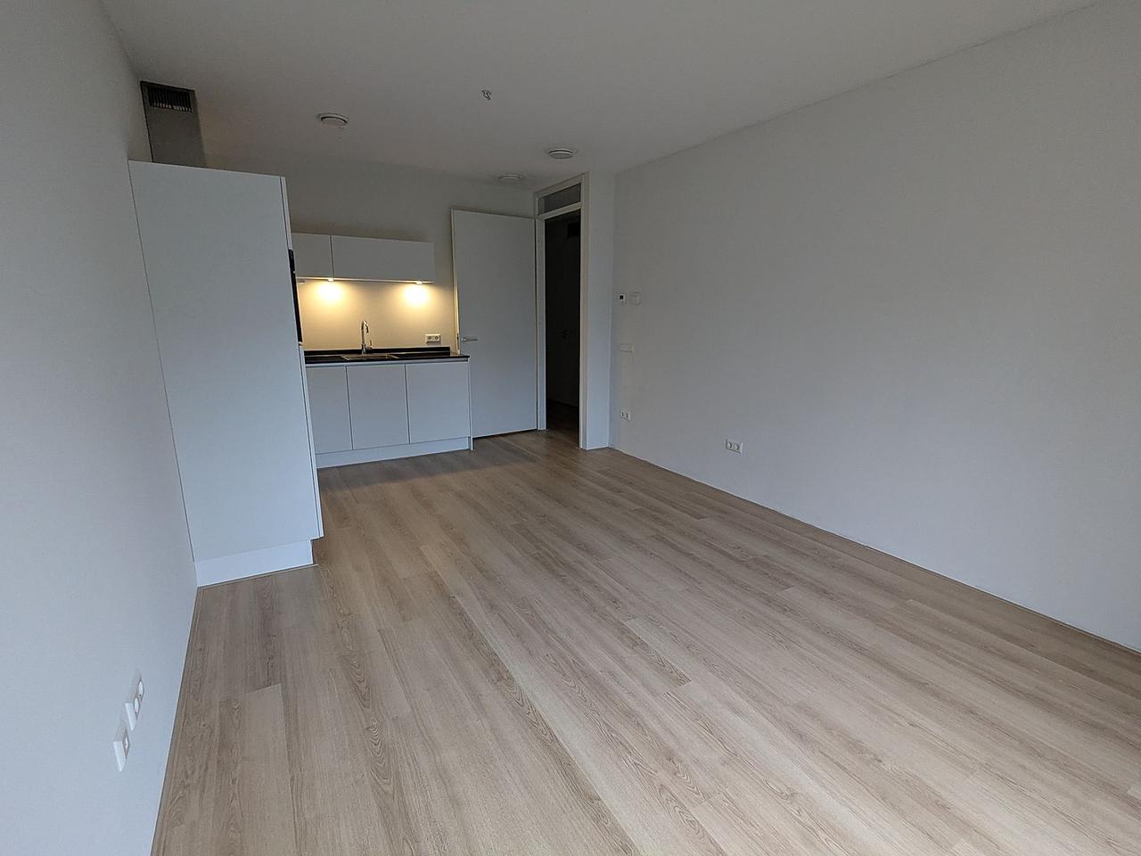 Licht 3-kamerappartement met vloerverwarming - Afbeelding 4