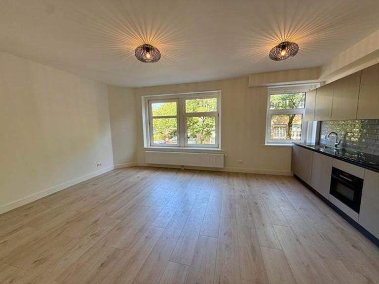 52 m² met twee kamers in De Pijp - Afbeelding 2