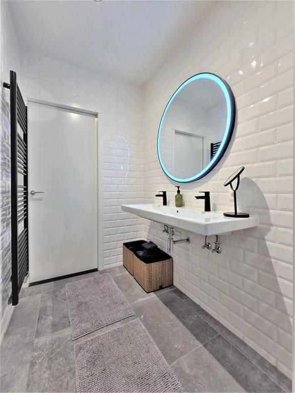 Furnished 1-Bedroom Apartment with Balcony - Image 15