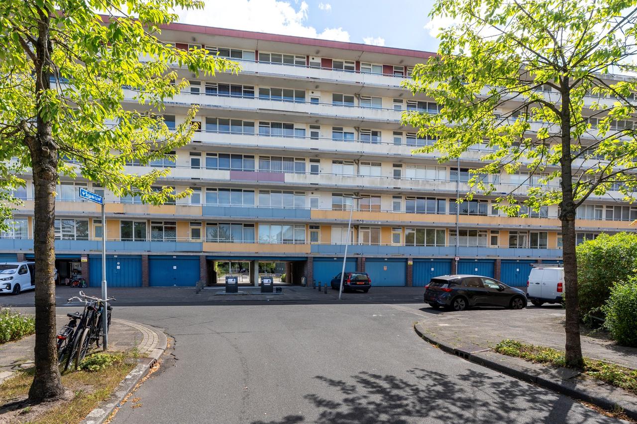 3 slaapkamers en balkon in Overvecht - Afbeelding 1