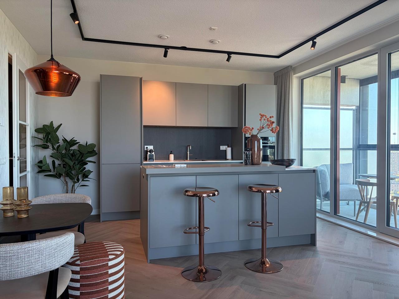 Wonen aan het water op de 19e verdieping - Afbeelding 1