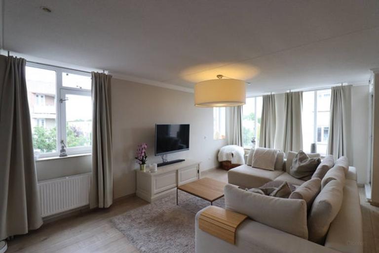 Furnished Corner Apartment with Balcony - Image 2
