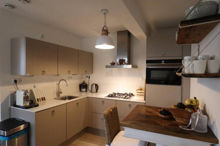 Furnished Corner Apartment with Balcony - Image 7