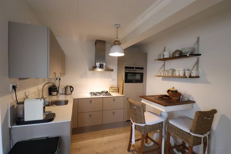Furnished Corner Apartment with Balcony - Image 9