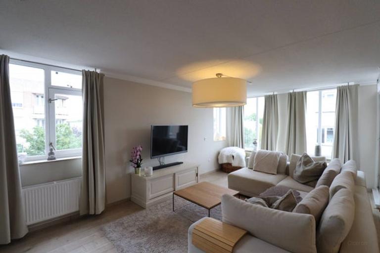 Furnished Corner Apartment with Balcony - Image 10