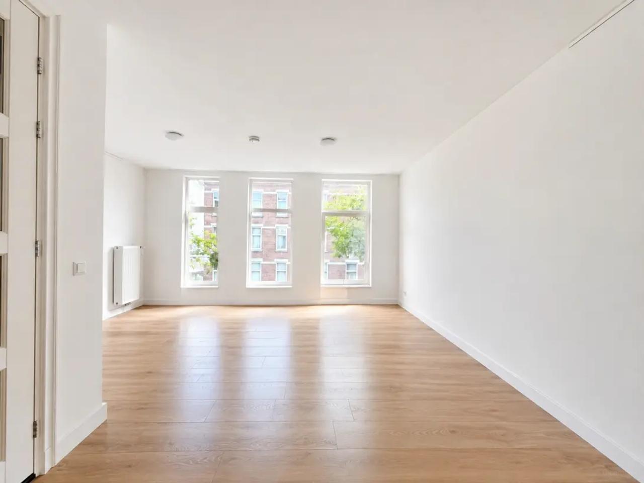 114 m² dubbel bovenhuis met 3 slaapkamers - Afbeelding 1