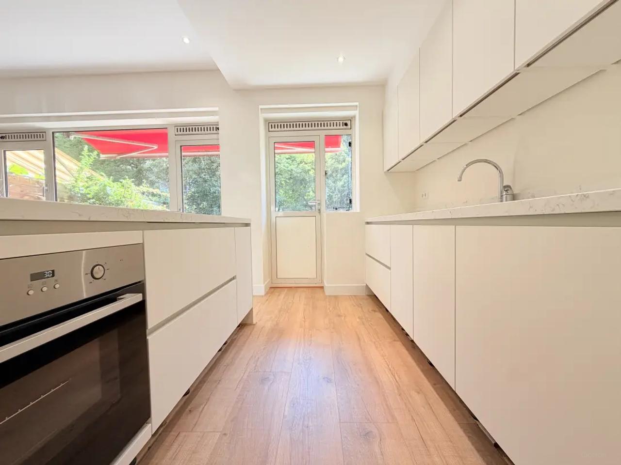 124 m² woonruimte met drie slaapkamers en tuin - Afbeelding 4