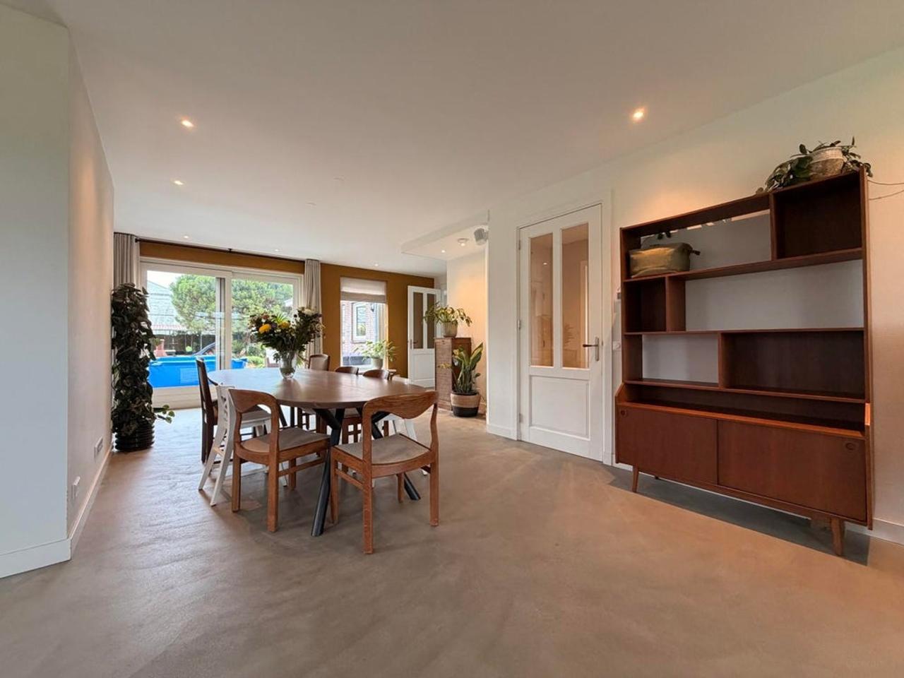 Detached living with private mooring - Image 7