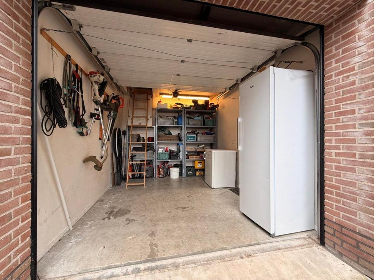 Detached living with private mooring - Image 52