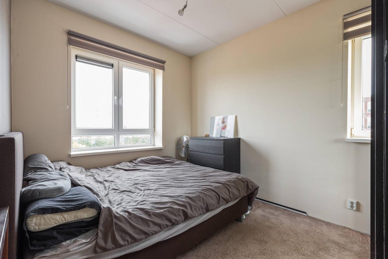 Sunny Balcony and Two Bedrooms in Almere Poort - Image 8