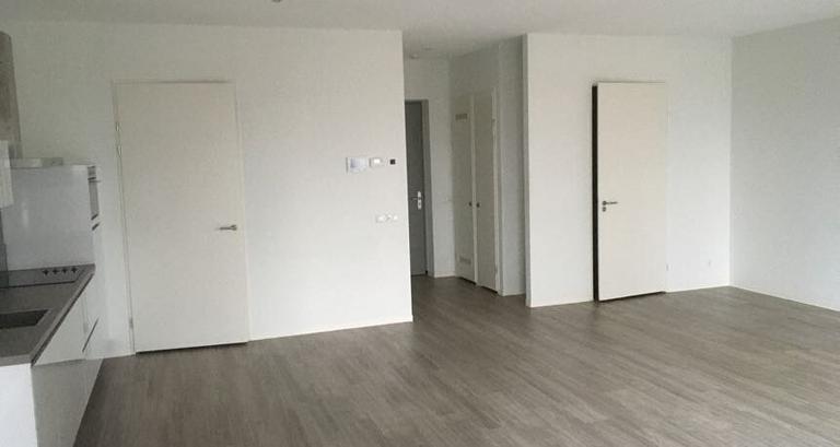 Loft with terrace and skyline views in Strijp-S - Image 7