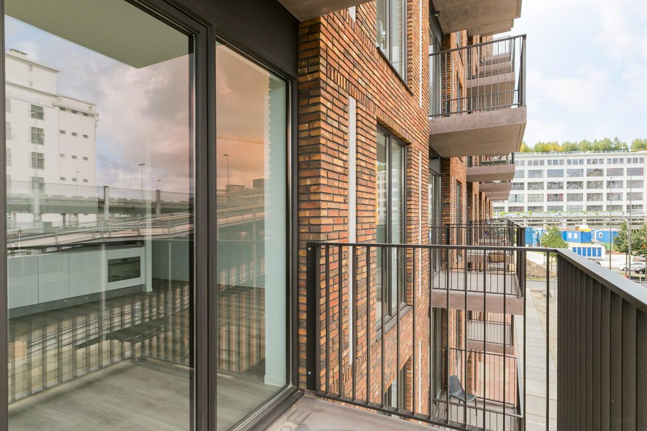 60 m² studio with balcony in Strijp-S - Image 10
