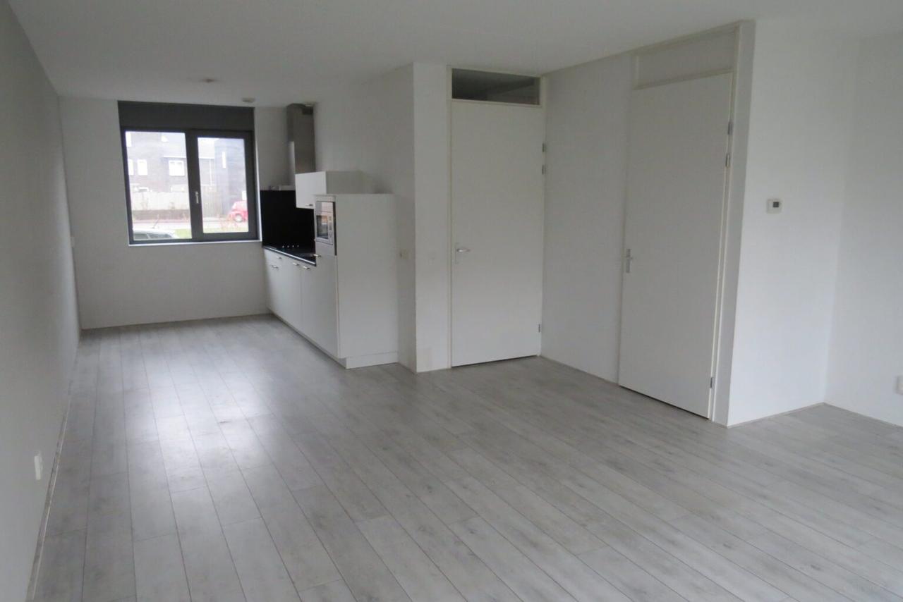 Hoekwoning met 4 slaapkamers en tuin - Afbeelding 4