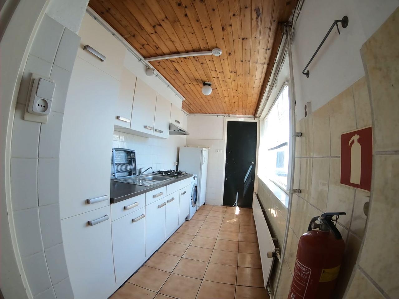 6-bedroom home for sharers - Image 4