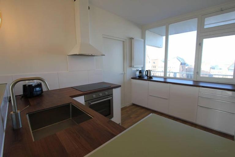 100 m² with three bedrooms and sunny balcony - Image 6