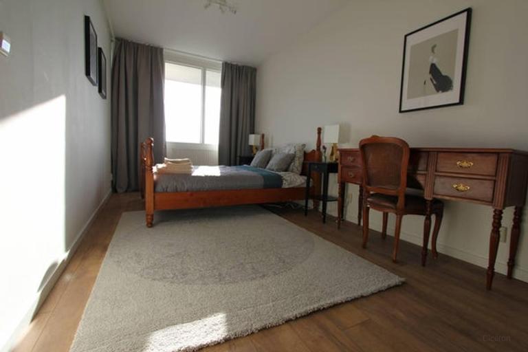 100 m² with three bedrooms and sunny balcony - Image 9