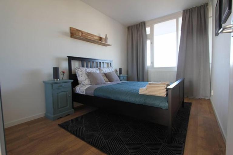100 m² with three bedrooms and sunny balcony - Image 15