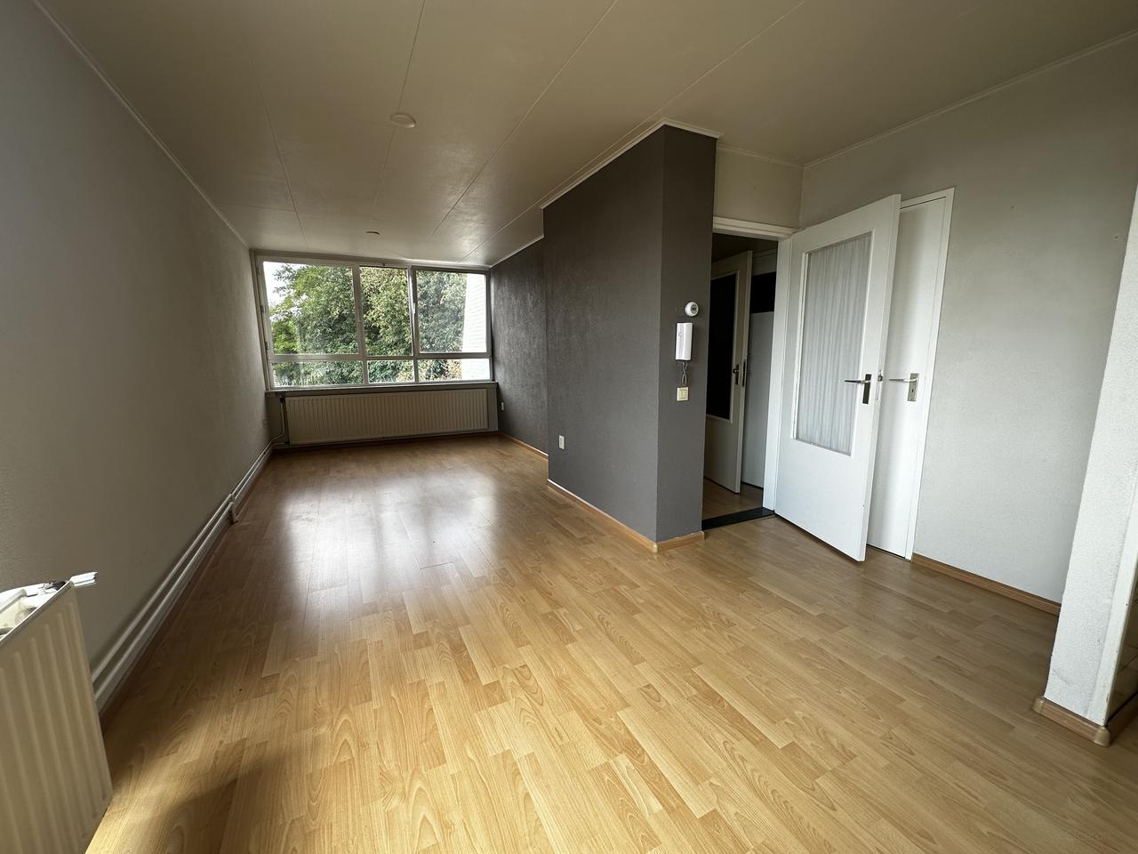 Licht 2-kamerappartement met balkon - Afbeelding 2