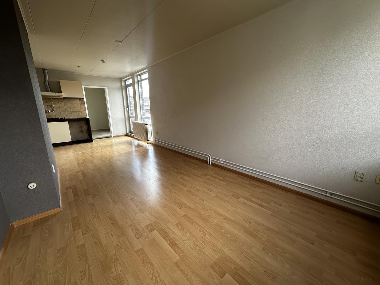 Licht 2-kamerappartement met balkon - Afbeelding 3