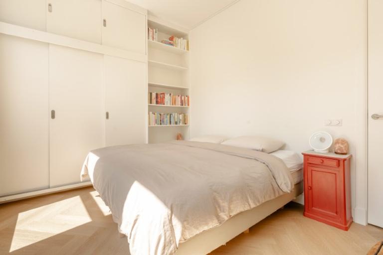Licht 2-slaapkamerappartement bij Vondelpark - Afbeelding 11