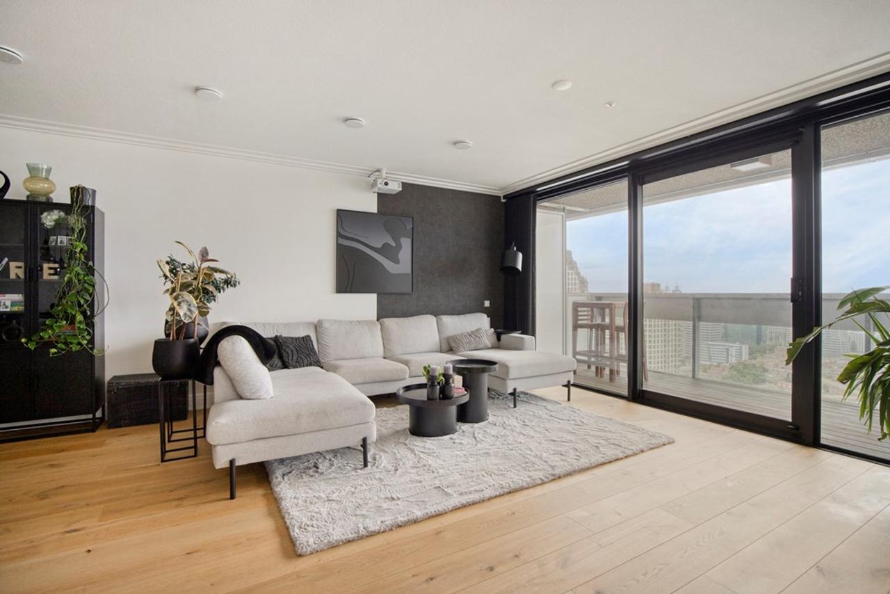 Live on the 29th Floor in The Hague - Image 7
