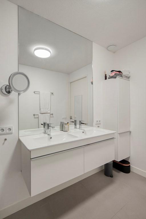 Live on the 29th Floor in The Hague - Image 21