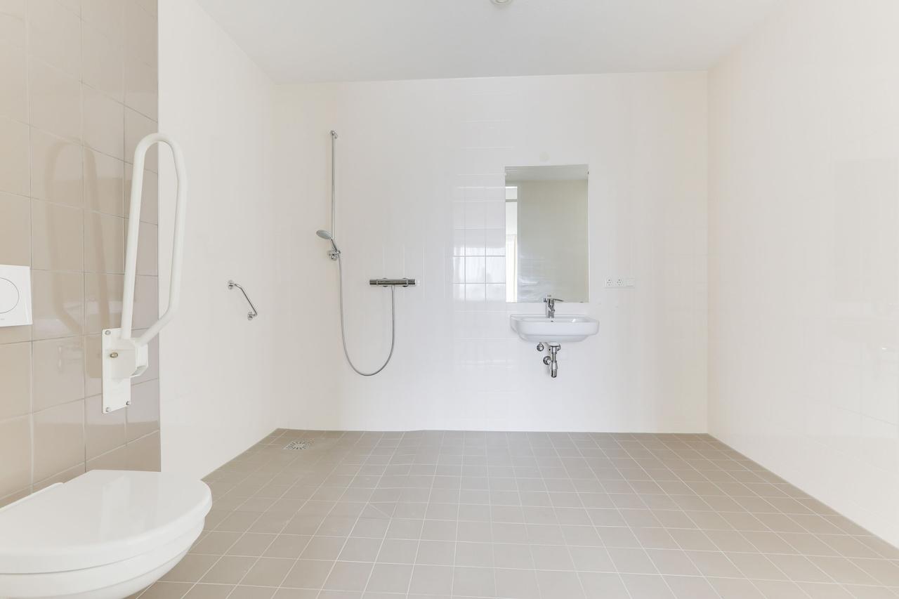 Ground-floor 55+ apartment with A+ rating - Image 17